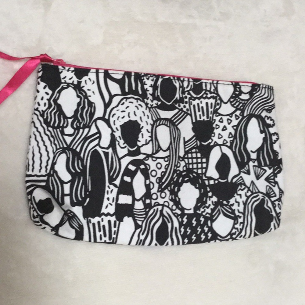 Artsy makeup bag 💋